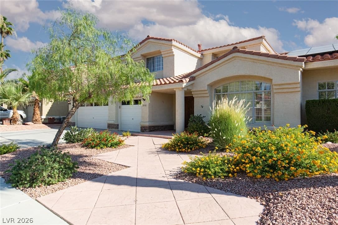 2010 Catalina Marie Avenue photo 5