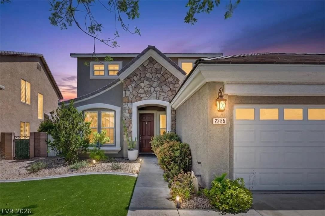 2285 Moresca Avenue photo 4