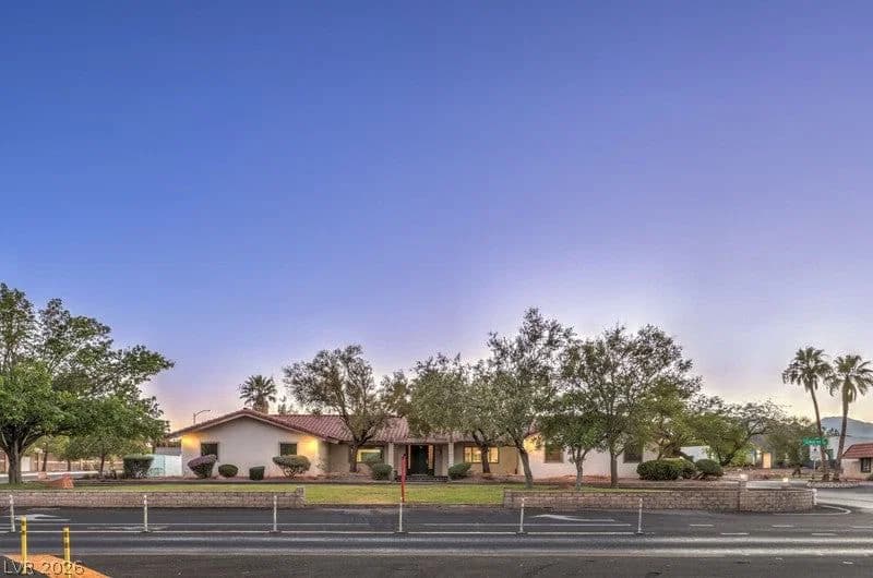 2135 Cimarron Road photo 2