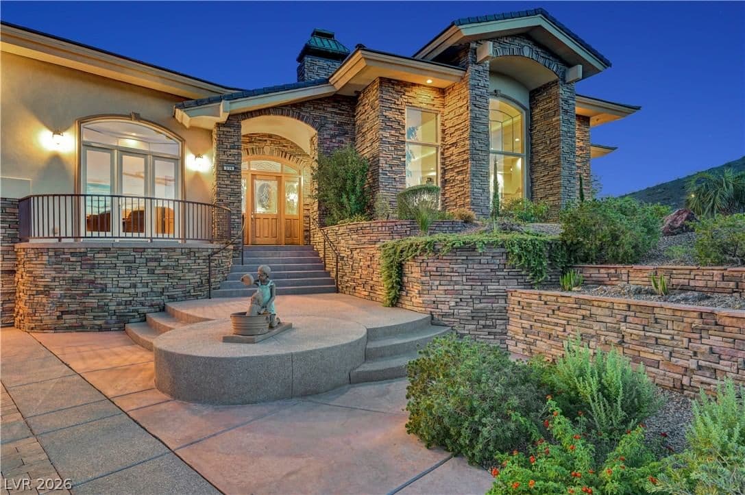219 Granite Court photo 5