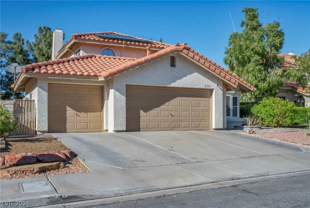 2332 Schillings Court photo 2