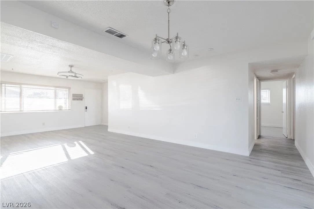 801 Sanford Court photo 5