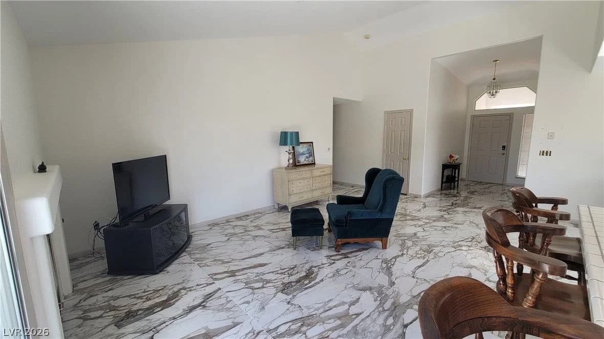 336 Oak Canyon Drive photo 4