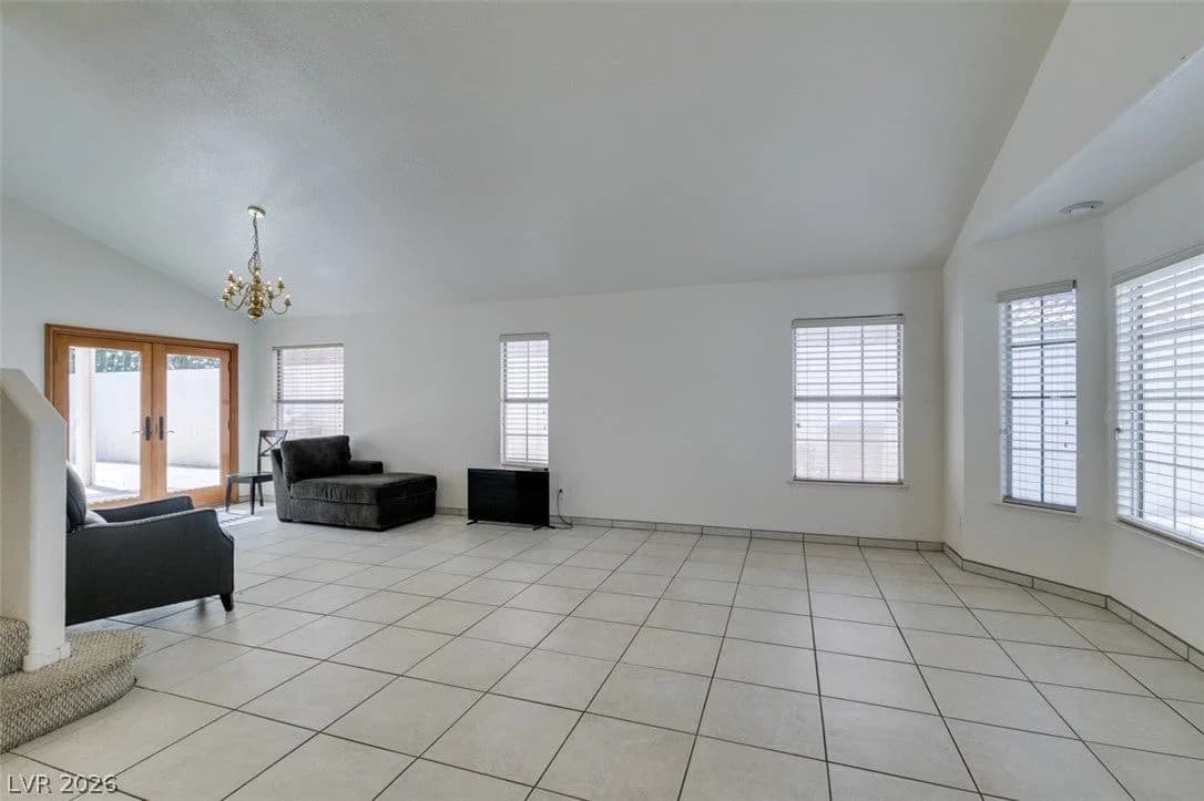 534 Baldridge Drive photo 4