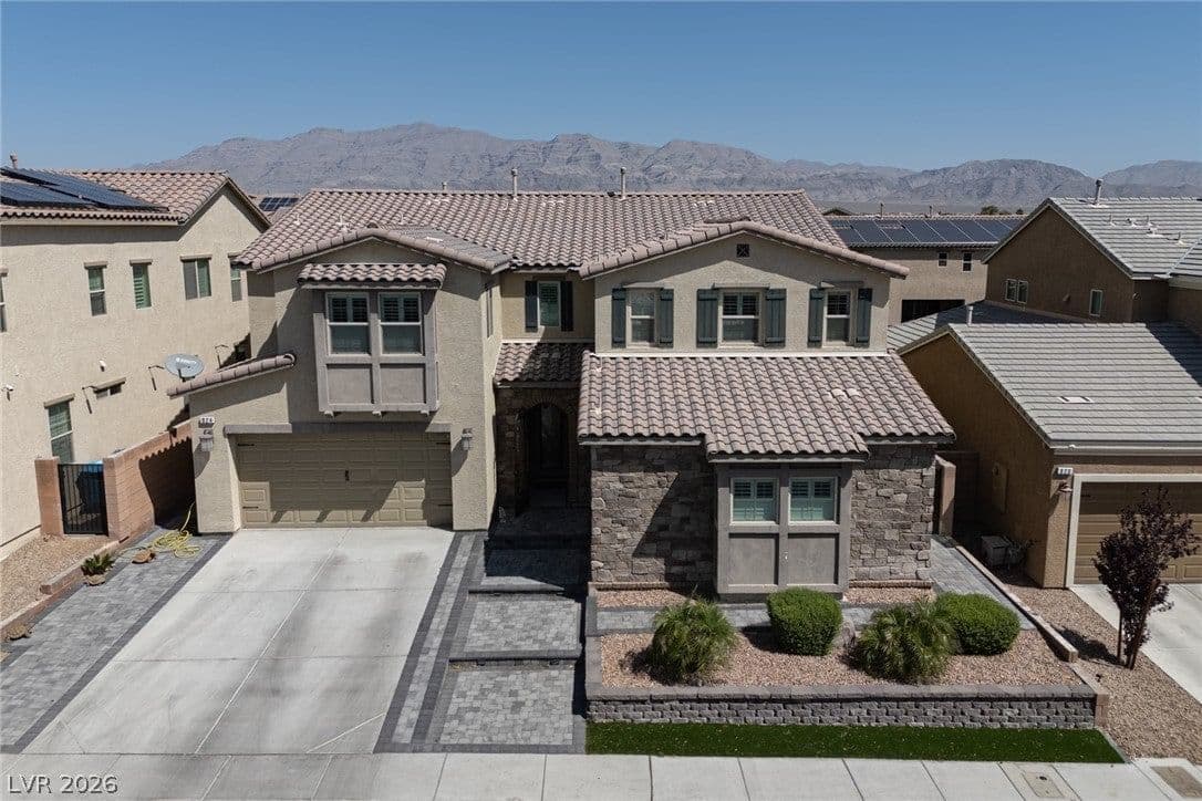 824 Claystone Ridge Avenue