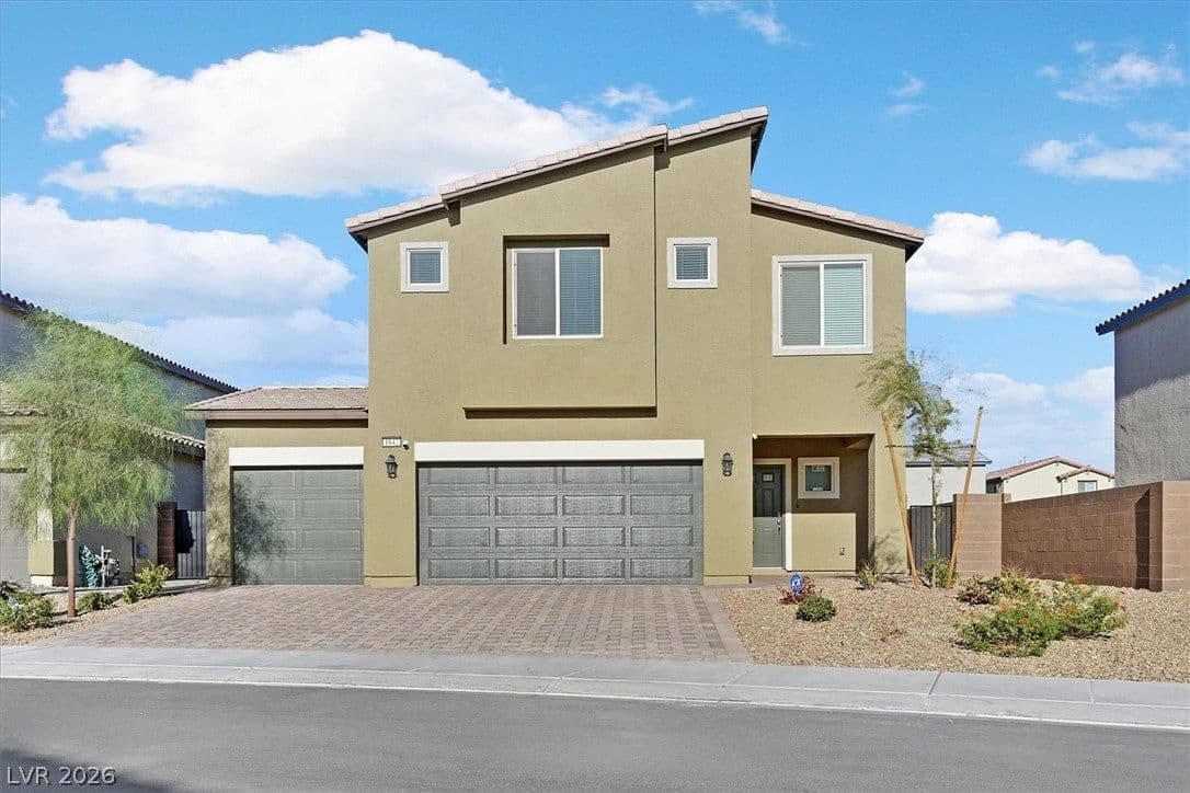 1842 Farah Falls Place