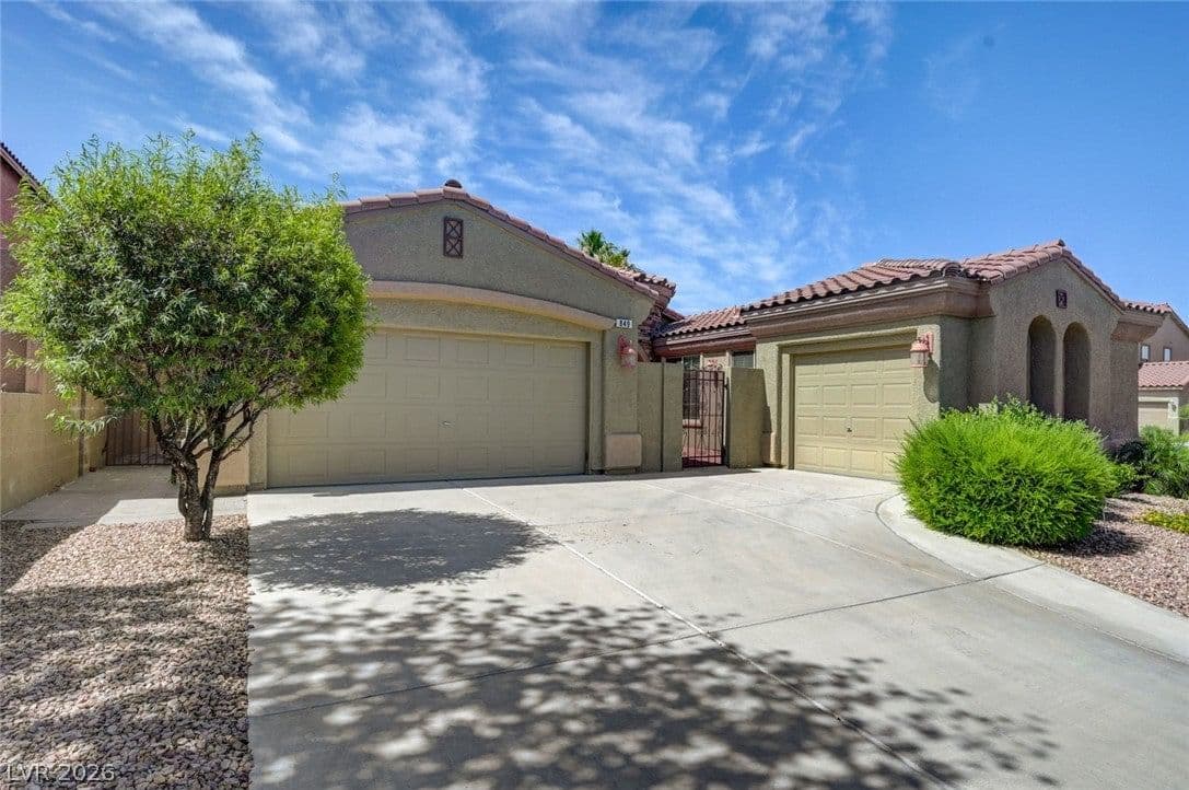 849 Ashford Way photo 2