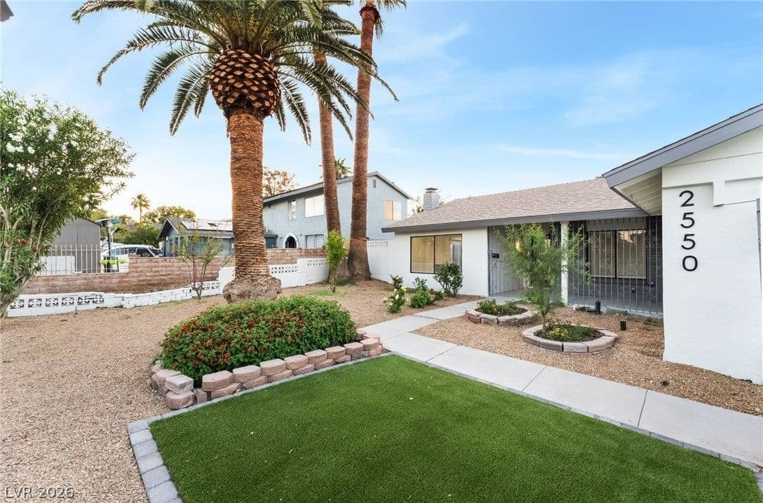 2550 Vegas Valley Drive photo 5