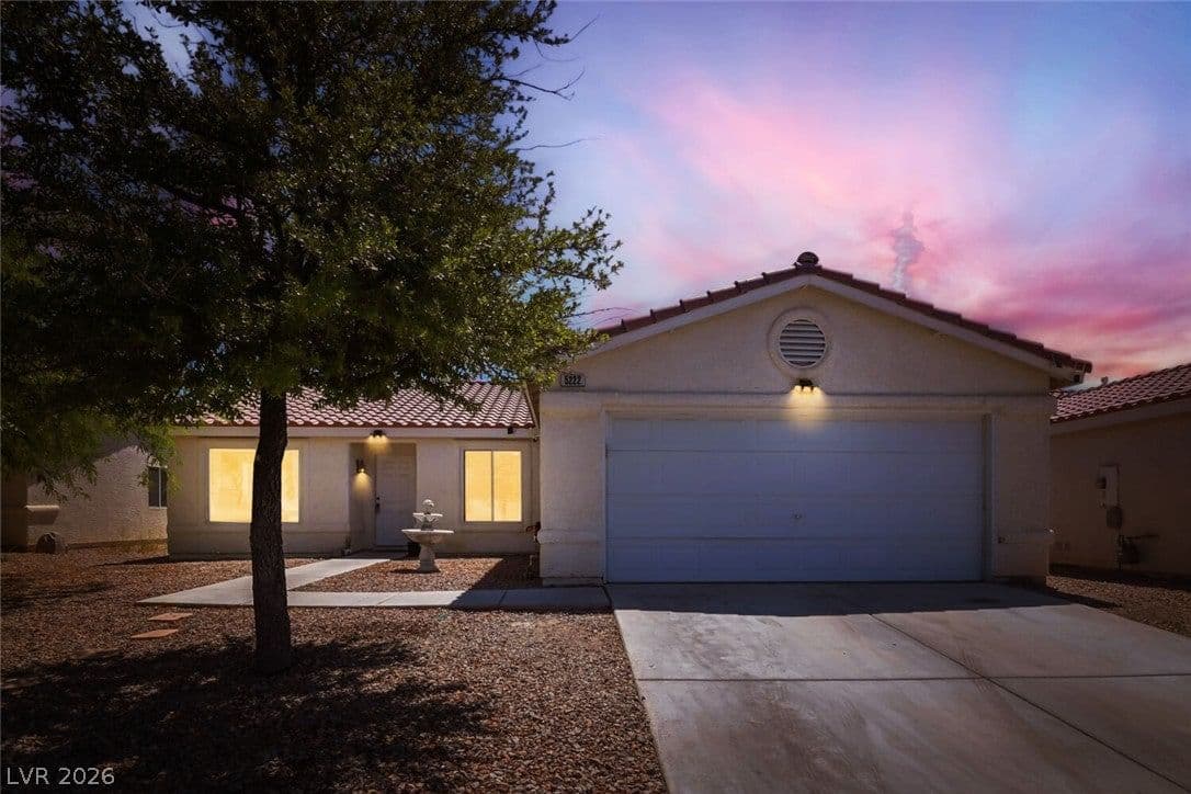 5222 Jungle Orchard Street photo 3