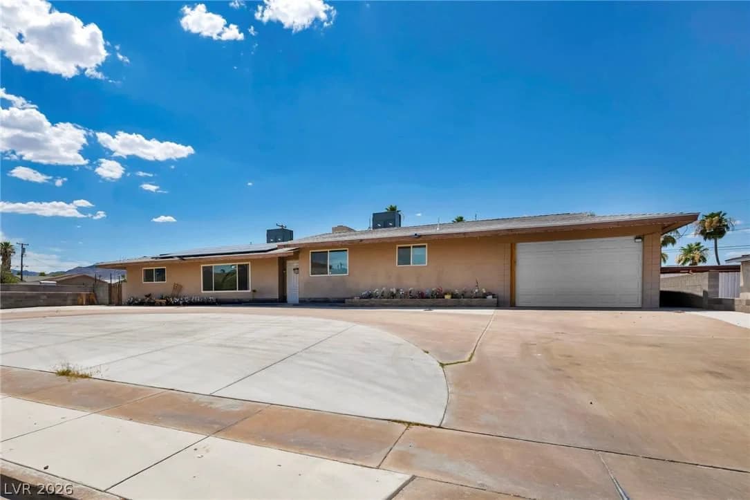 839 Park Lane photo 4