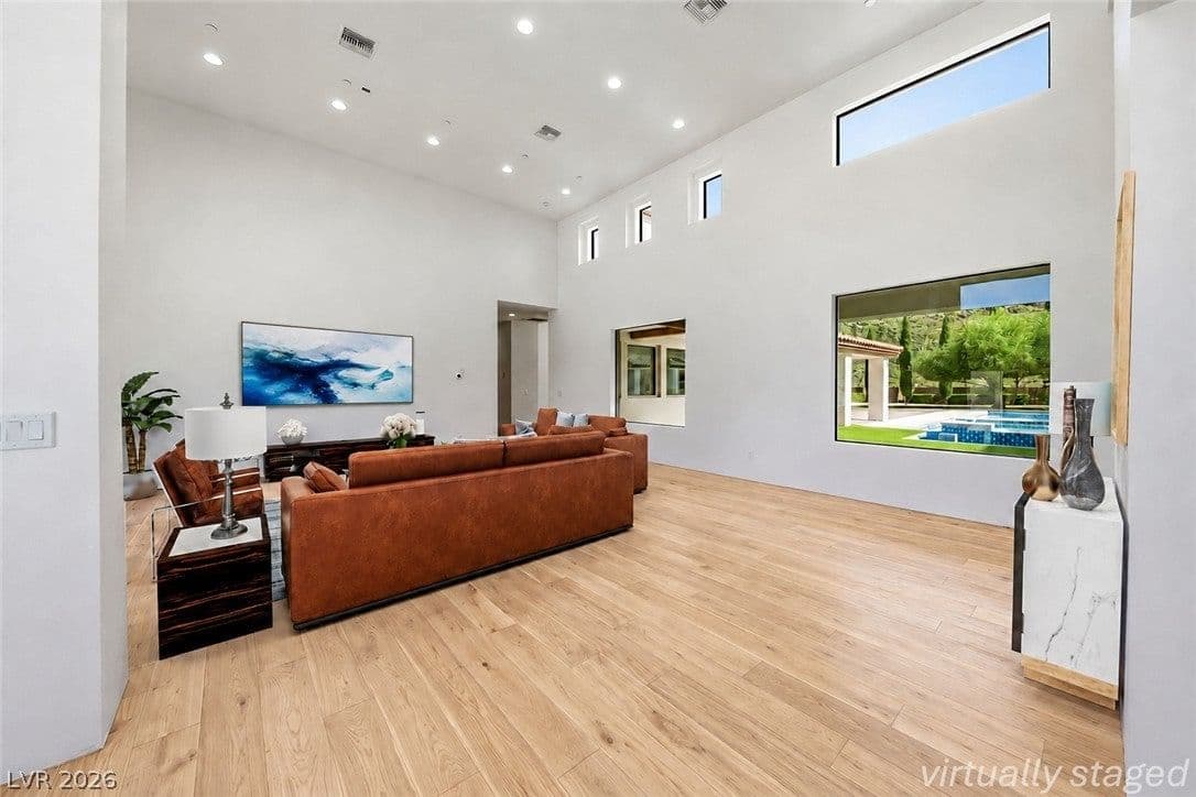 1140 Julie Road photo 4