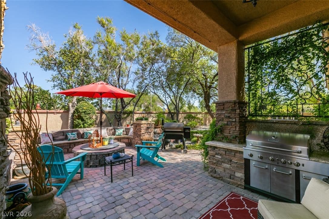 2016 Aspen Oak Street photo 3