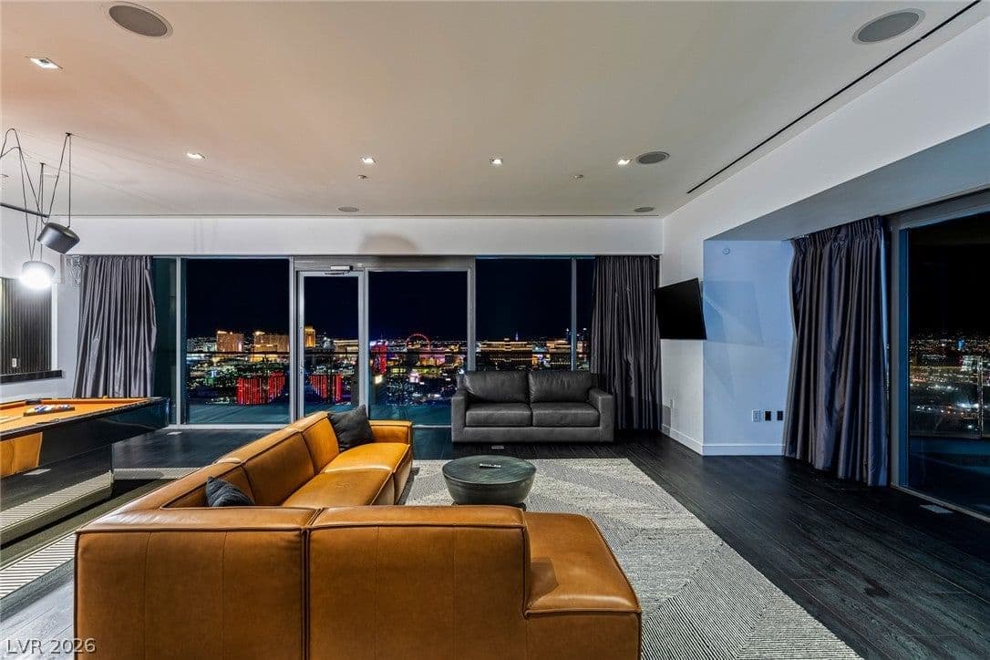 4381 Flamingo Road photo 2