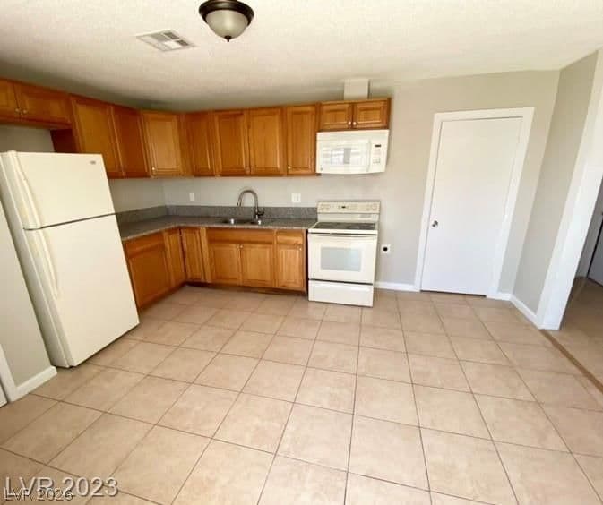 2536 Carroll Street photo 4
