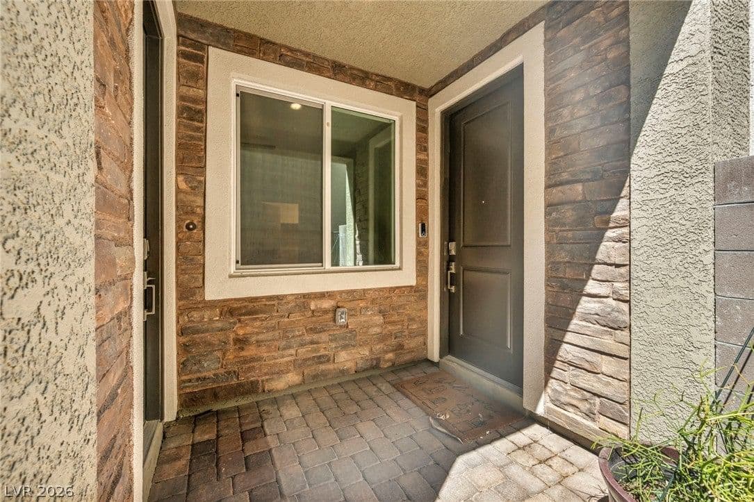 9250 Alden Pointe Court photo 5