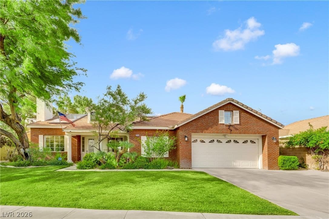 2516 Serenity Hollow Drive photo 2