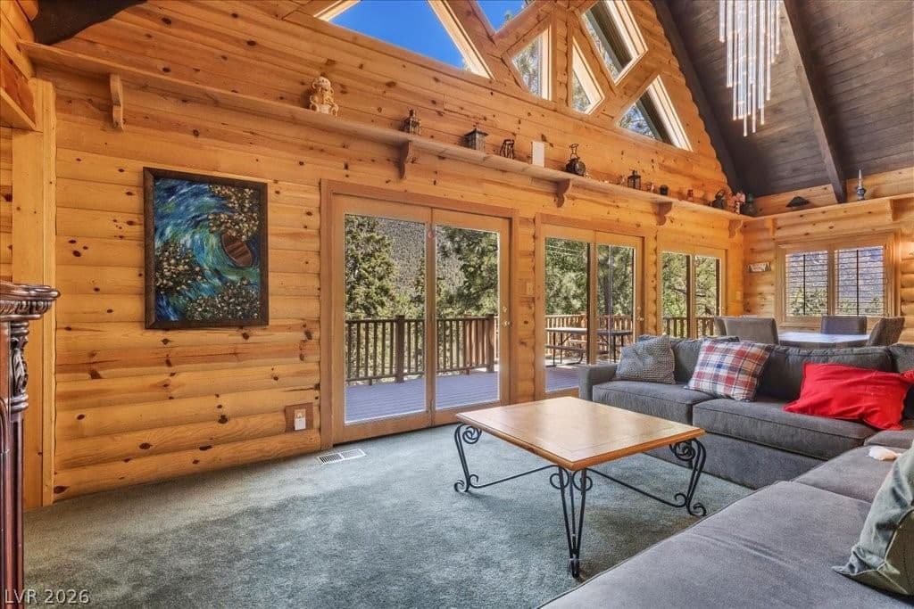370 Alpine Way photo 4