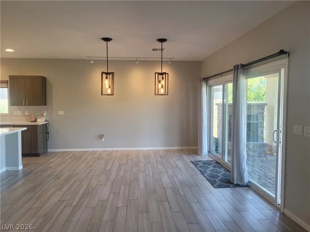 5524 San Pietro Drive photo 2