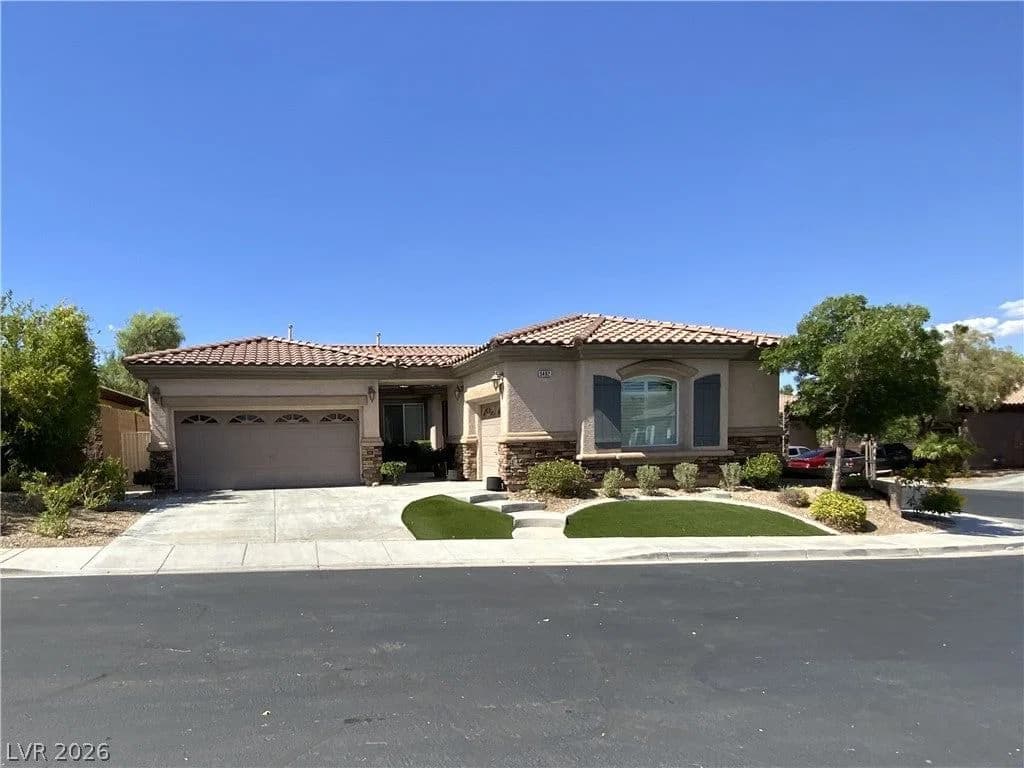 5492 Villa Paola Court