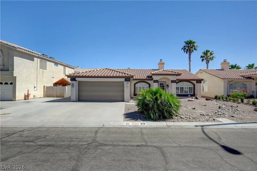 2583 Hummingbird Hill Avenue photo 3
