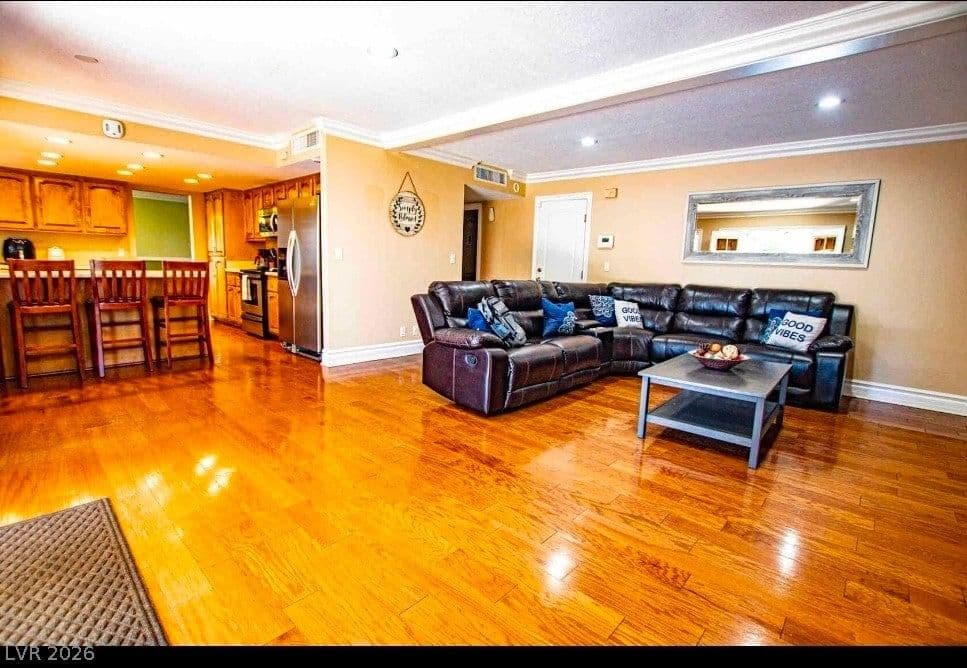 6605 Hyde Avenue photo 5