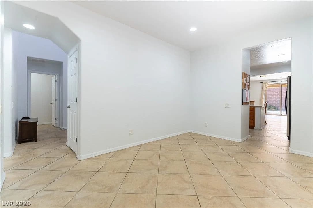 2285 Manosque Lane photo 4