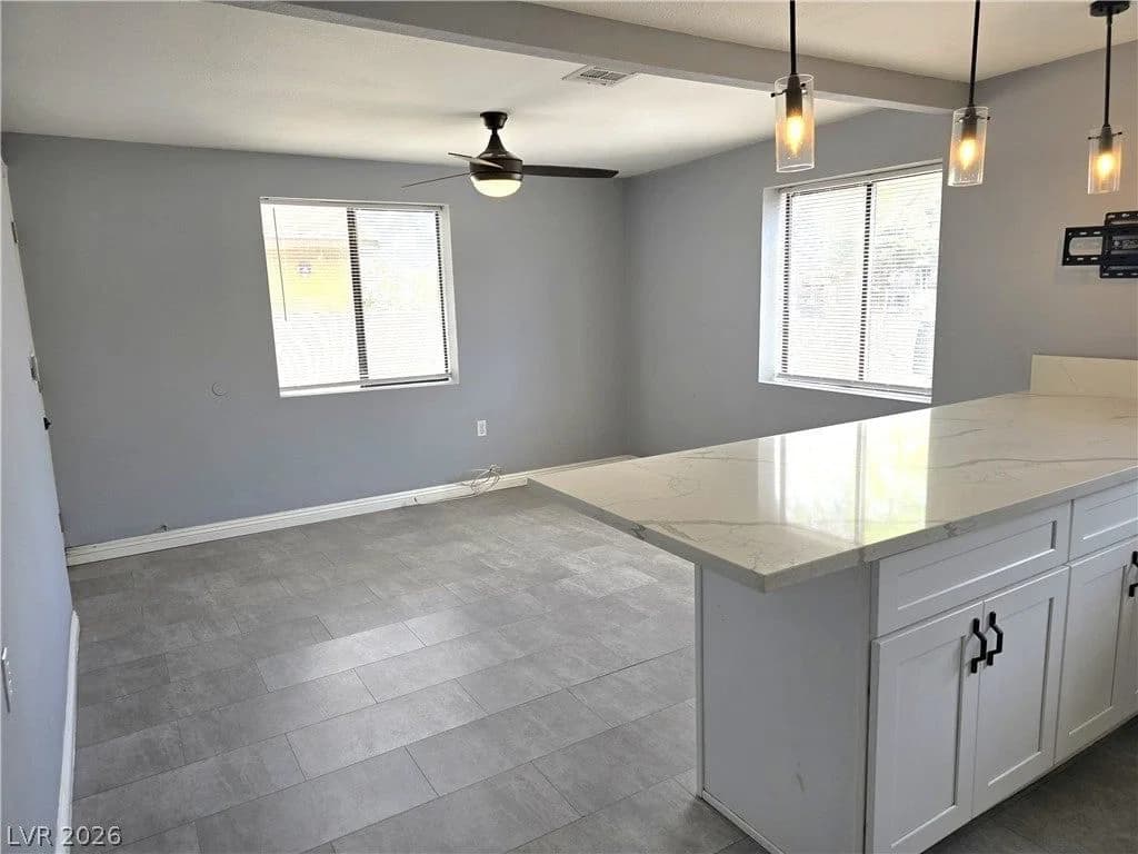 1037 June Avenue photo 4