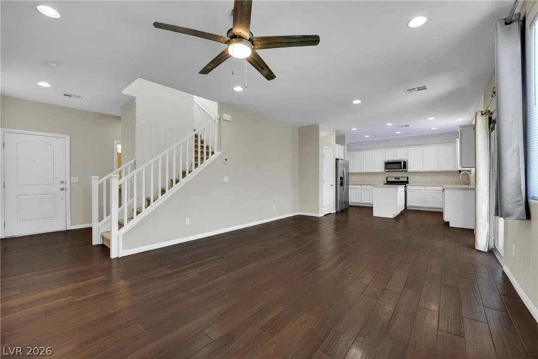 6648 Autumn Breeze Street photo 3