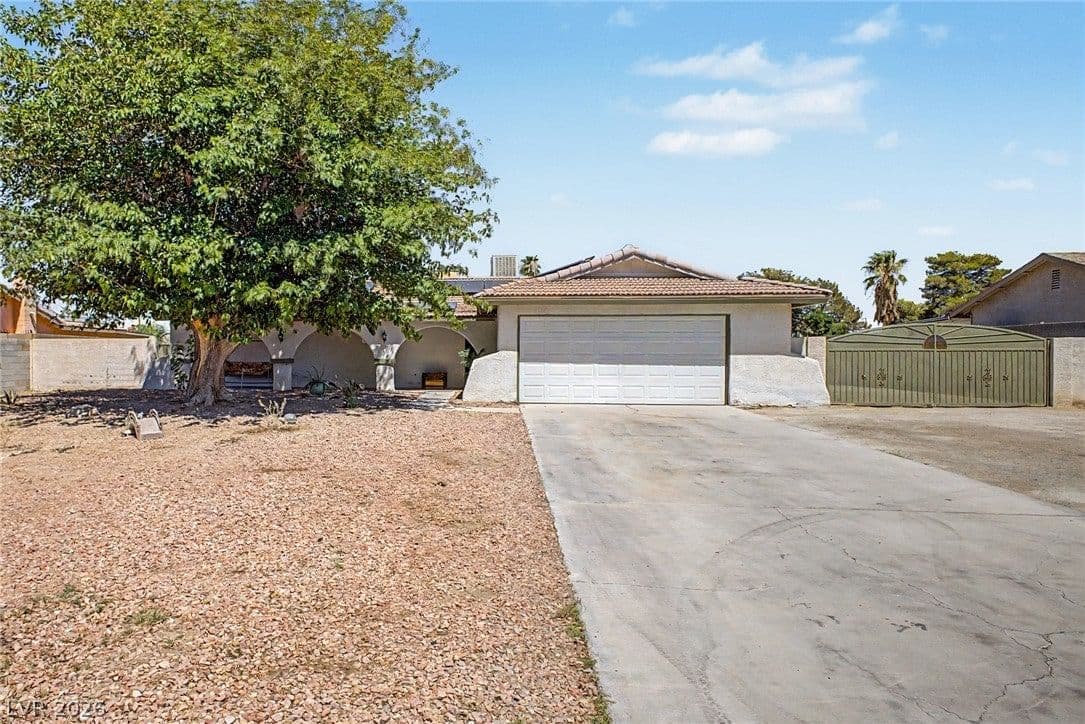 4309 Lake Tahoe Street photo 2