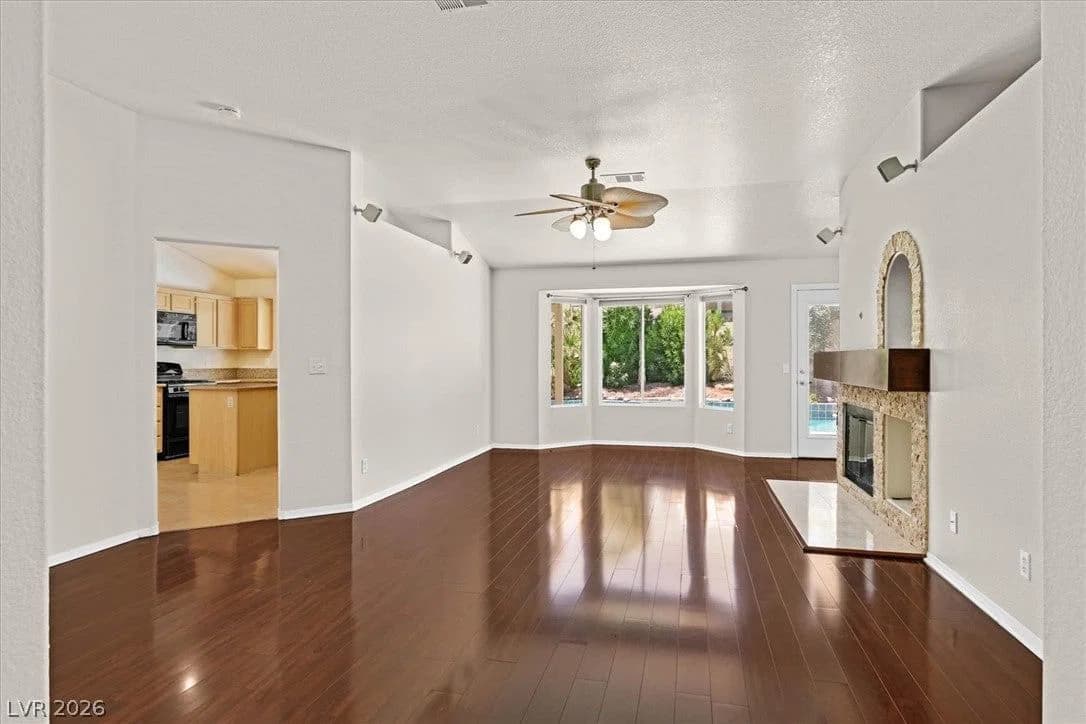 1690 Sweet View Court photo 4