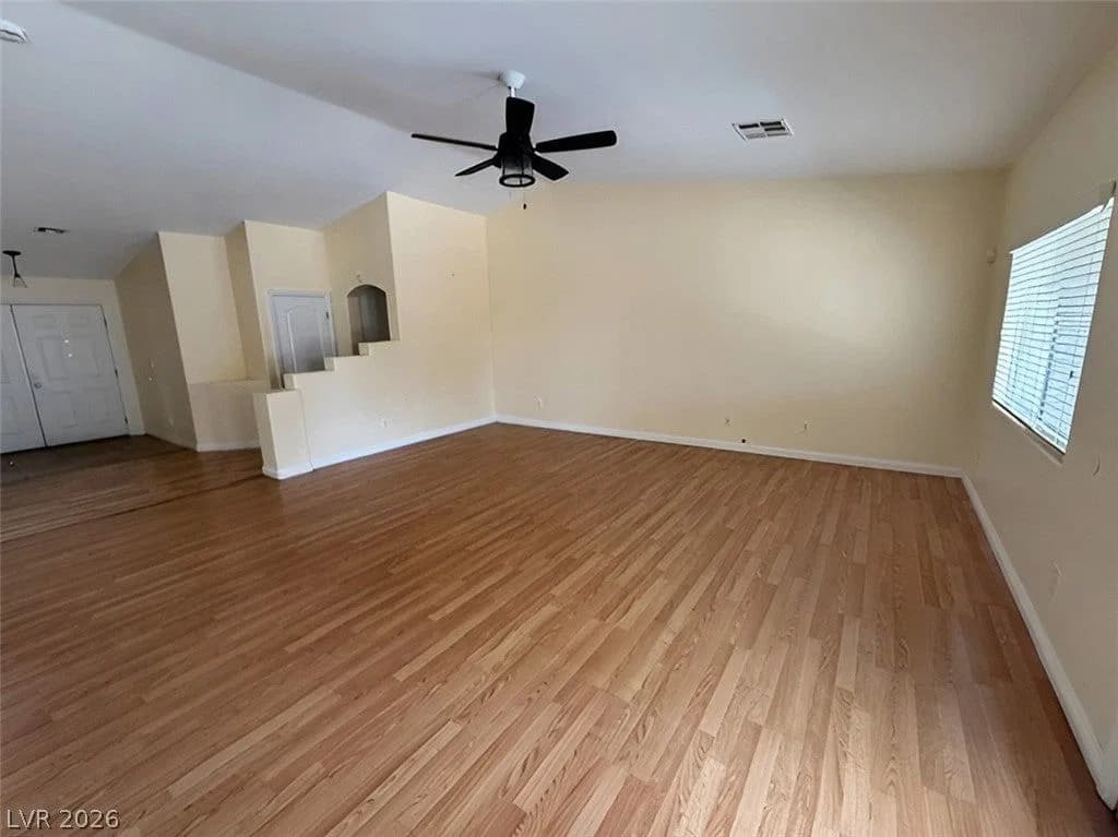 2513 Torch Avenue photo 4