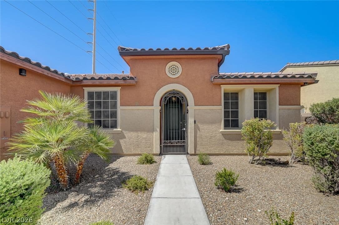 8586 Monument Lake Court photo 4