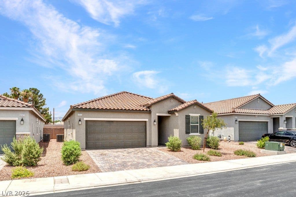 8955 Marigold Creek Street photo 4