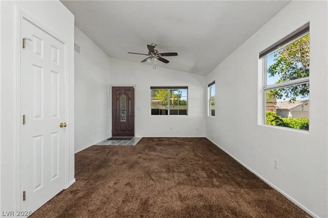 9501 Fox Forest Avenue photo 3