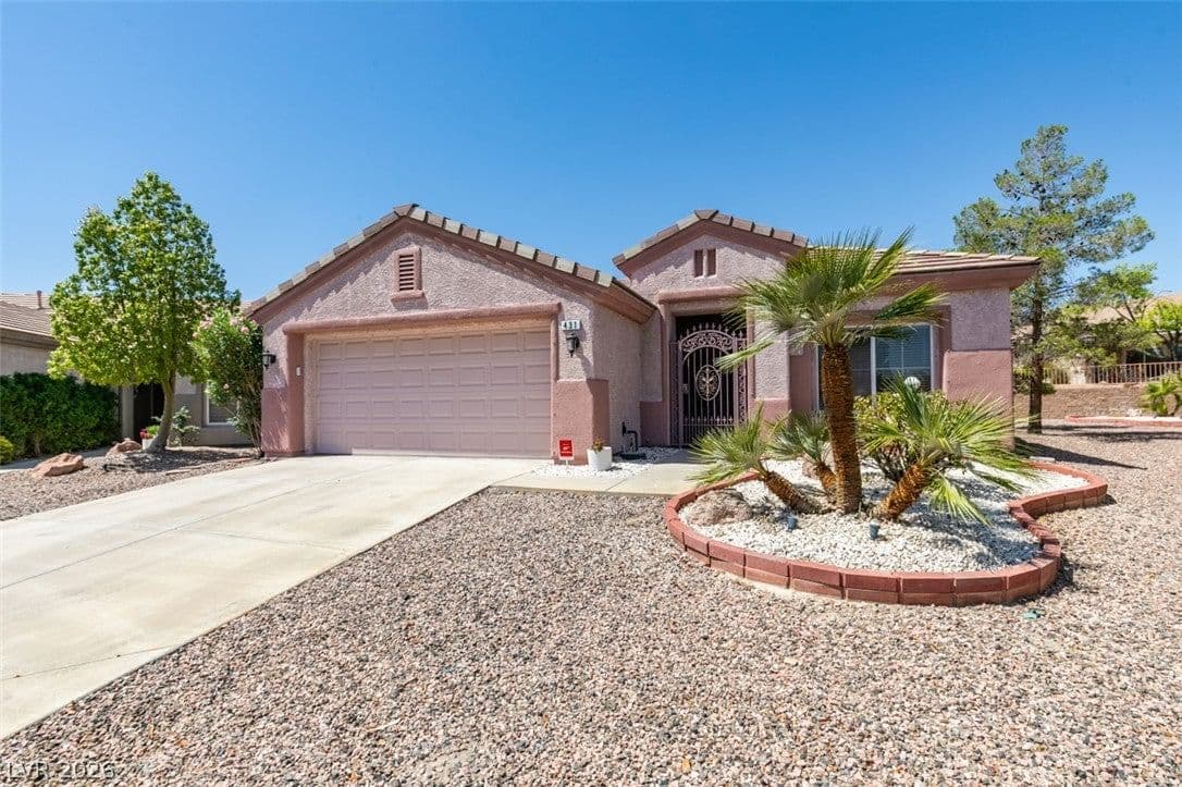 431 VINEWOOD Court