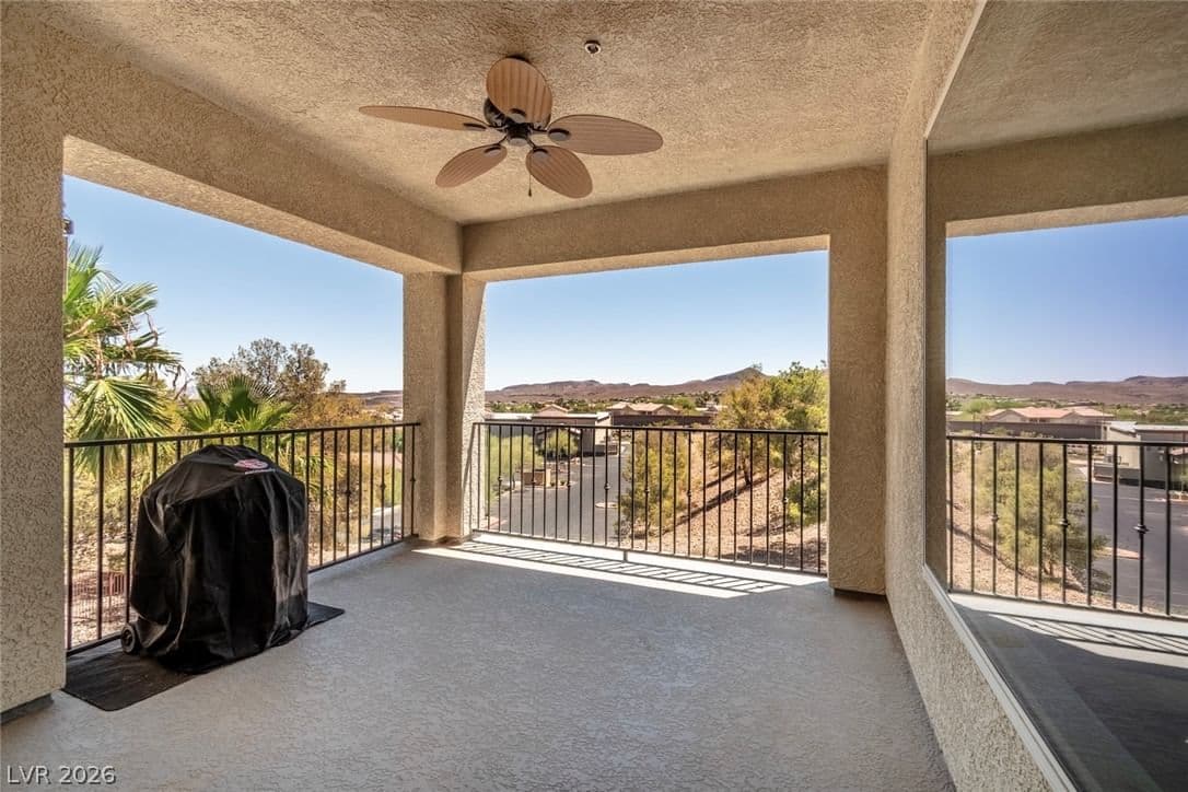 2555 Hampton Road photo 2
