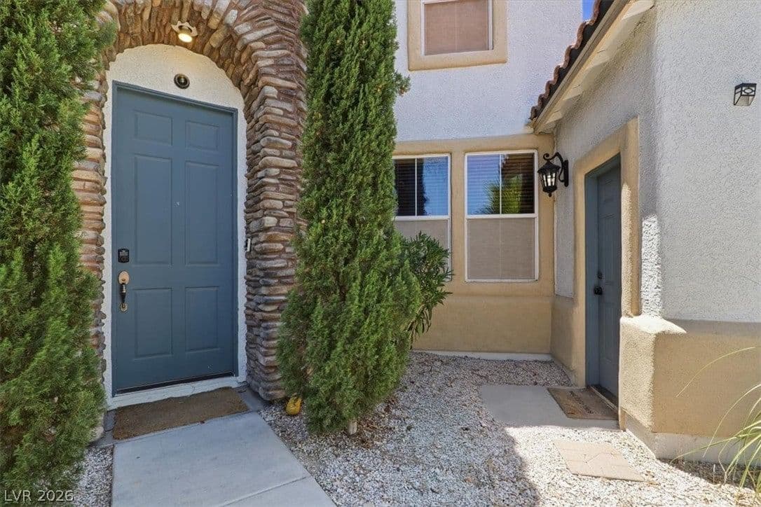 9409 Arcadia Woods Court photo 5