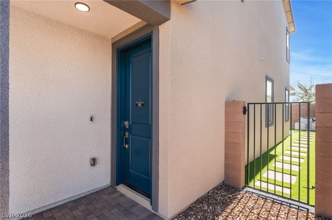 1305 Crimson Sunbird Avenue photo 4