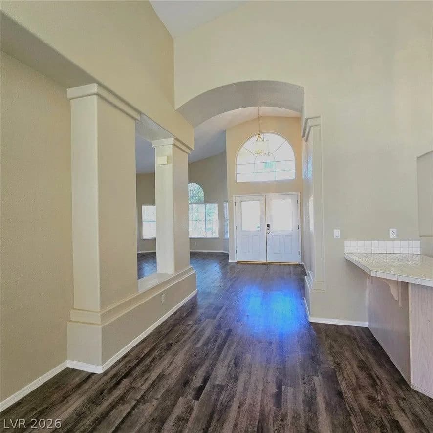 1445 Castle Crest Drive photo 3