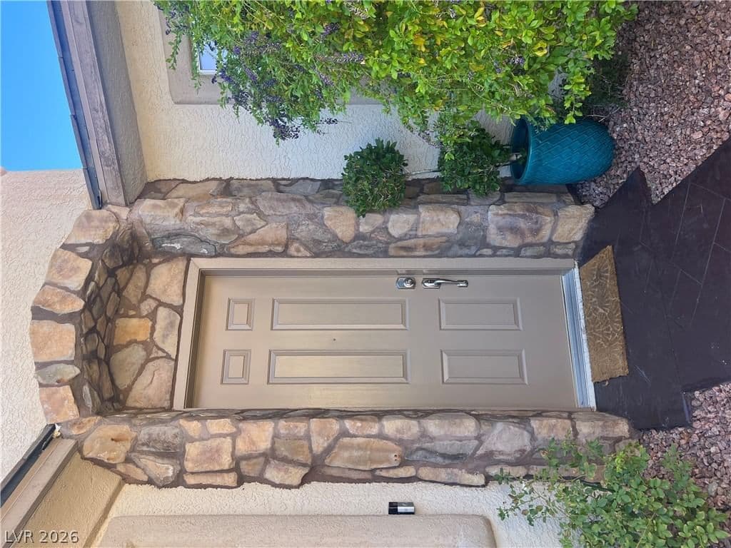 2284 Moresca Avenue photo 3