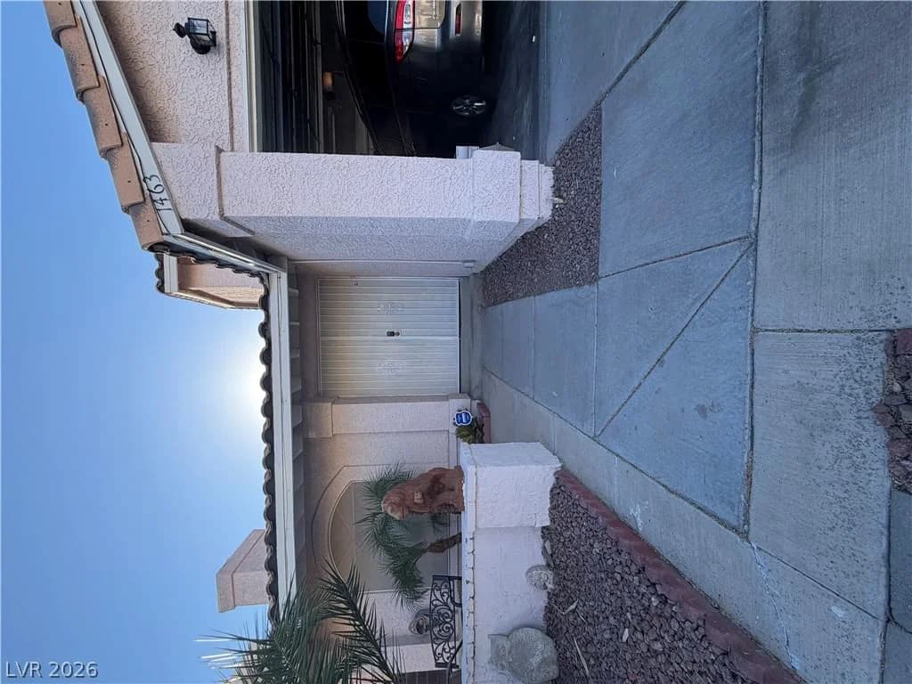 1463 Harmony Hill Drive photo 2