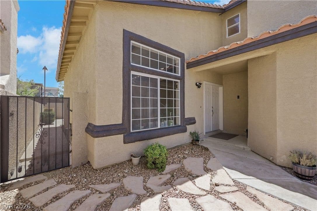 9229 Valador Avenue photo 5