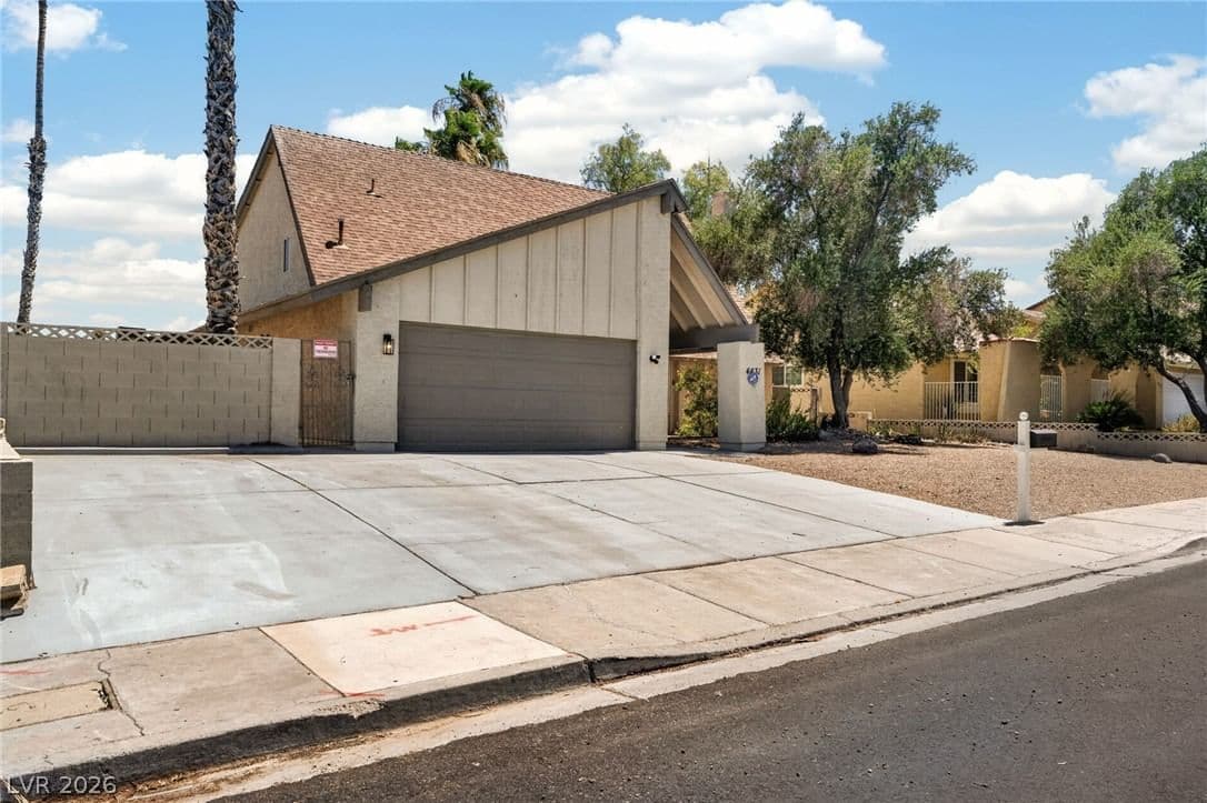 4431 El Campana Way photo 3
