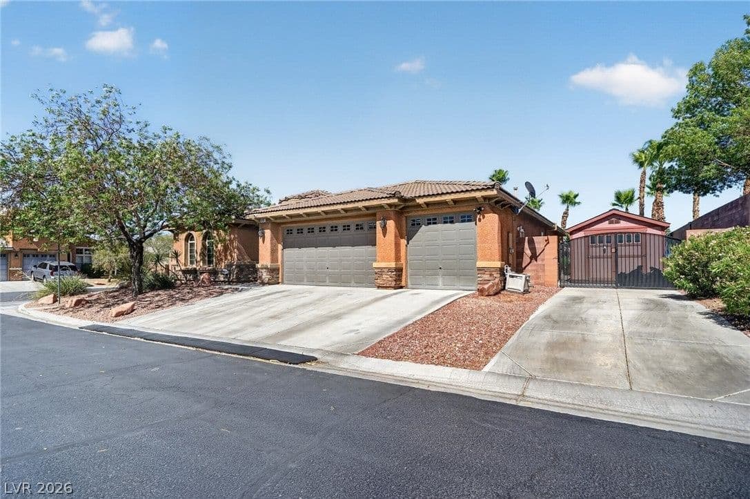11212 Hudson Brook Street photo 3