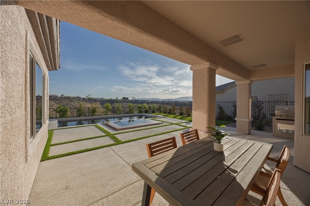 2567 Evening Sky Drive photo 5