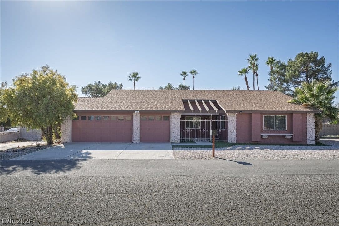 2221 Mohawk Street photo 4