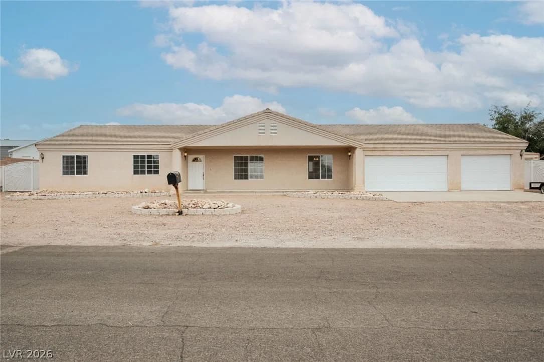1531 Tumbleweed Drive photo 2
