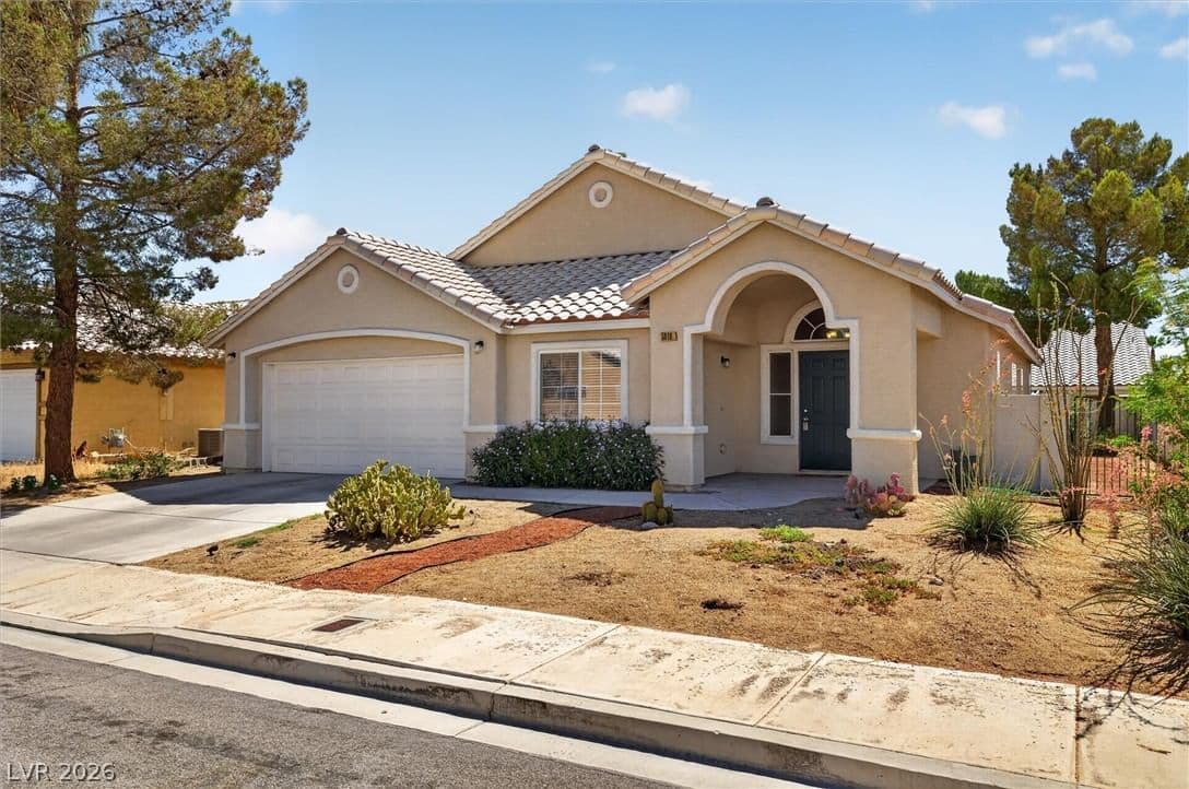 5916 Ivy Trellis Street photo 2