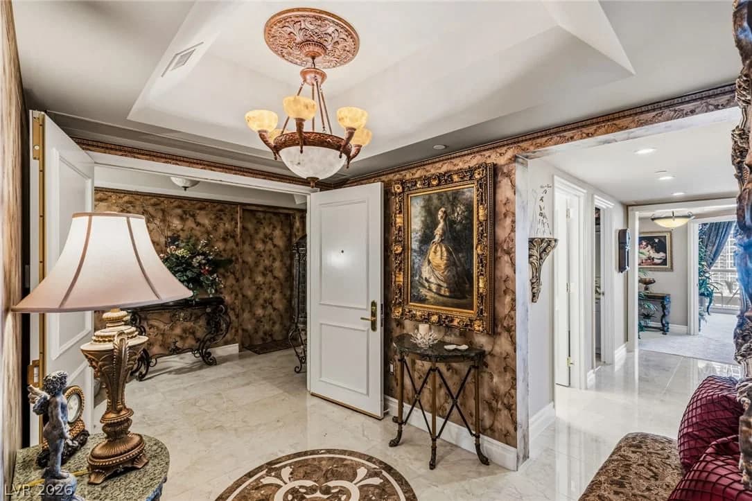 2747 Paradise Road photo 4