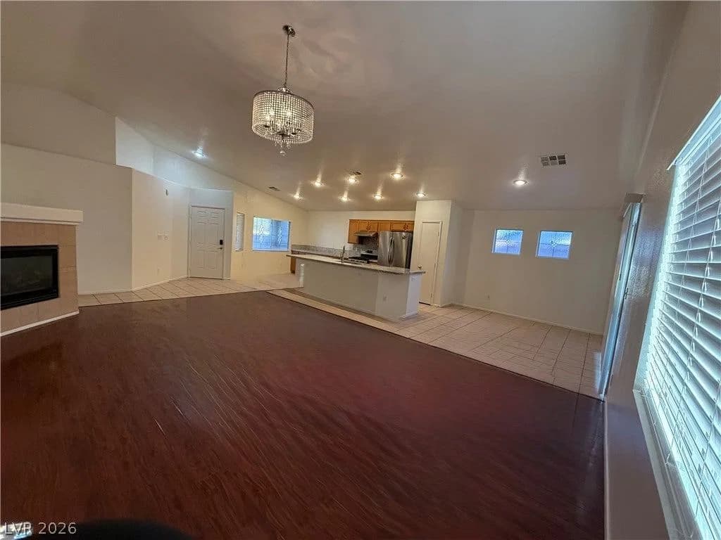 3421 Oakville Court photo 3